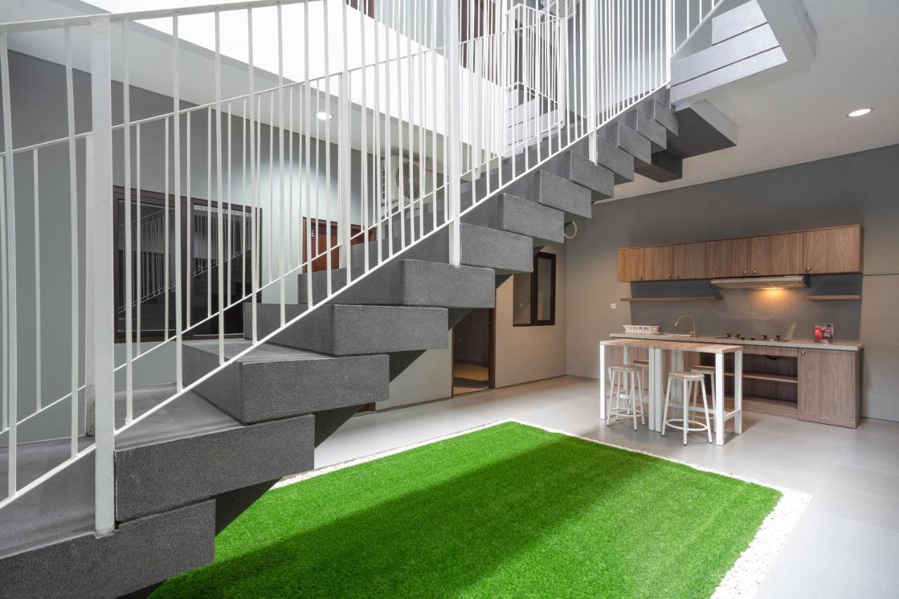 Reddoorz Plus Near Jiexpo Kemayoran Jakarta Buitenkant foto